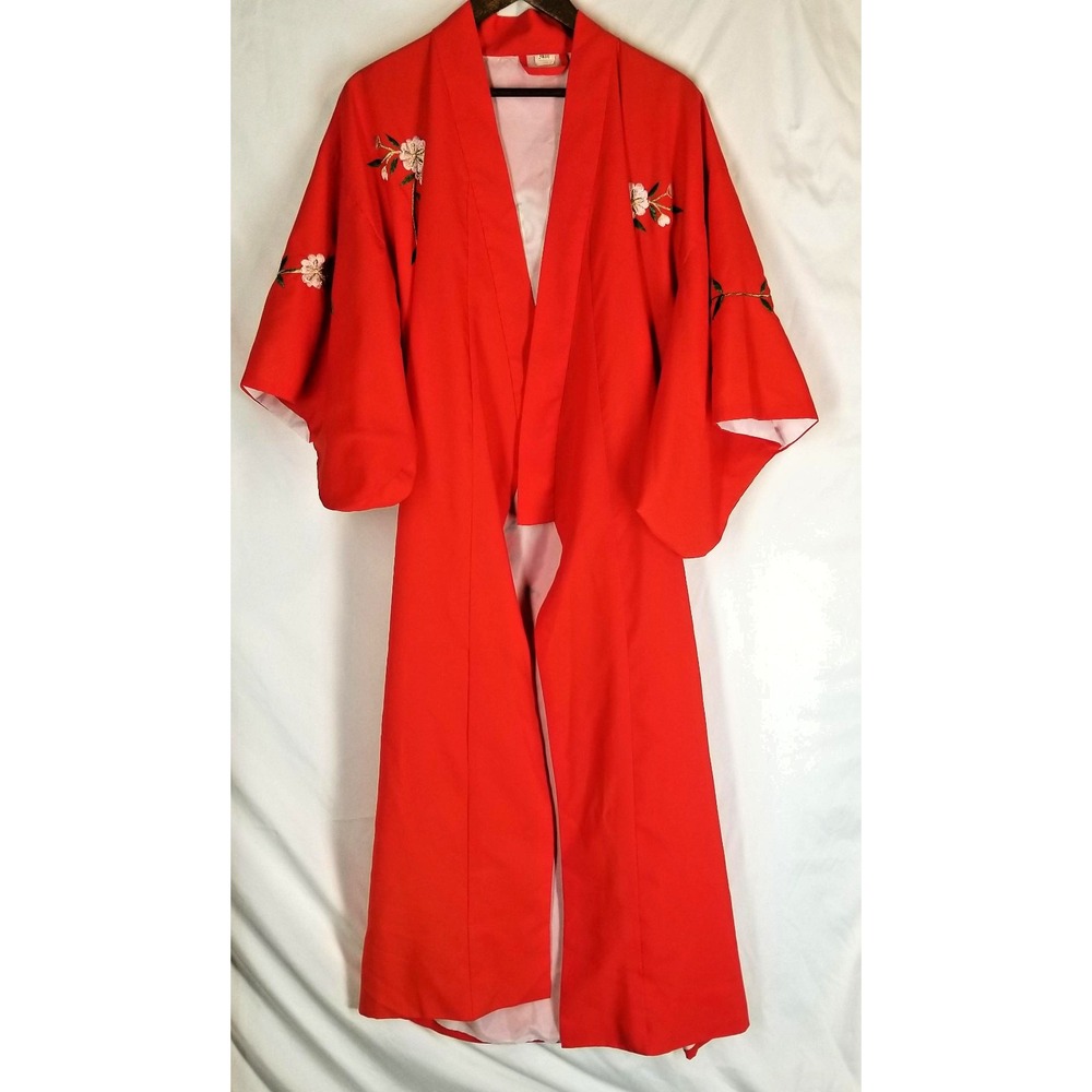 Vibrant Red Floral-Accent Women’s Kimono